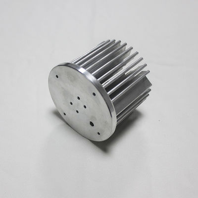 Pin Fin Type Aluminum Alloy Koude Gesmede Heatsink voor het Gebied en de Vorm van de Hittedissipatie